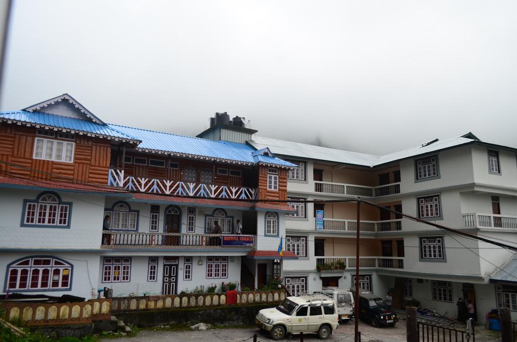 Delight Royal Lachung Exterior foto