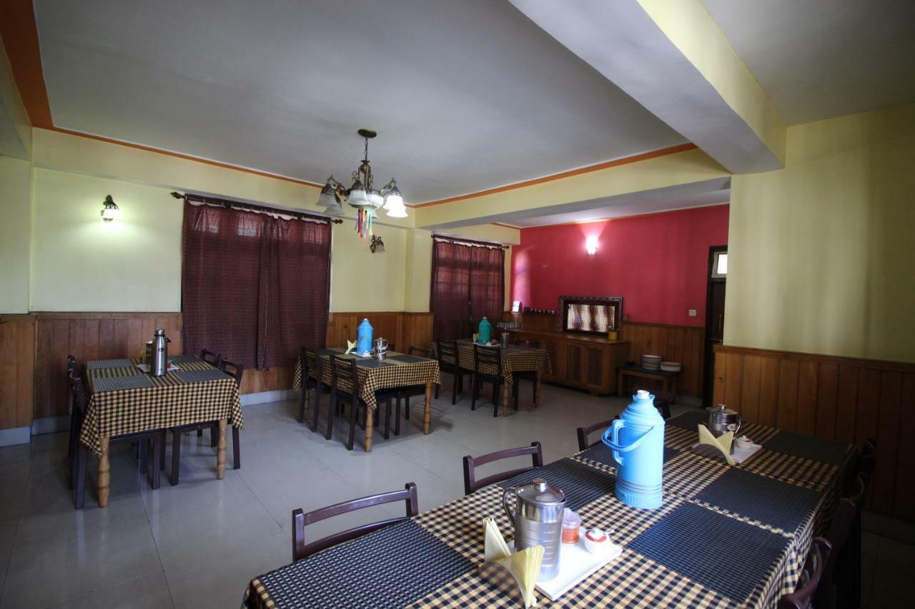 Delight Royal Lachung Exterior foto