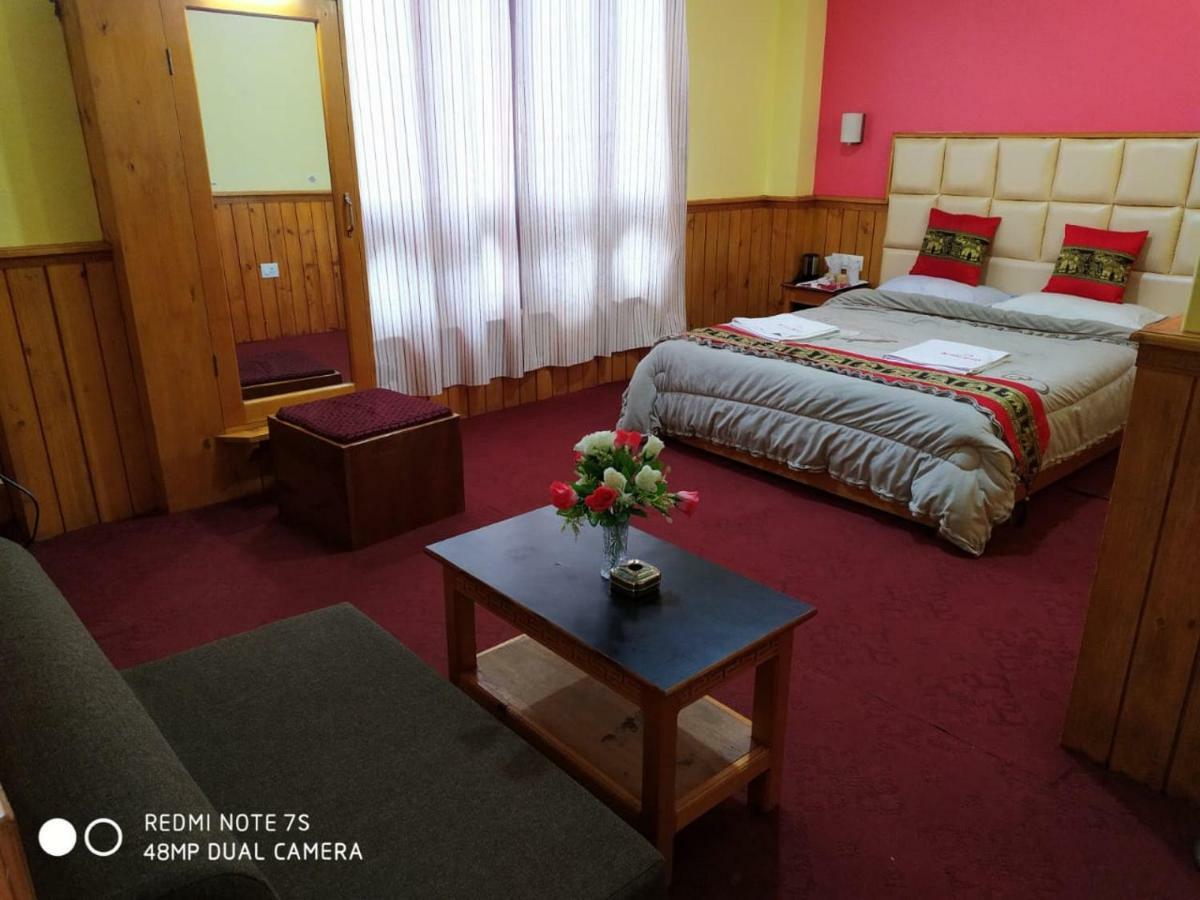 Delight Royal Lachung Exterior foto